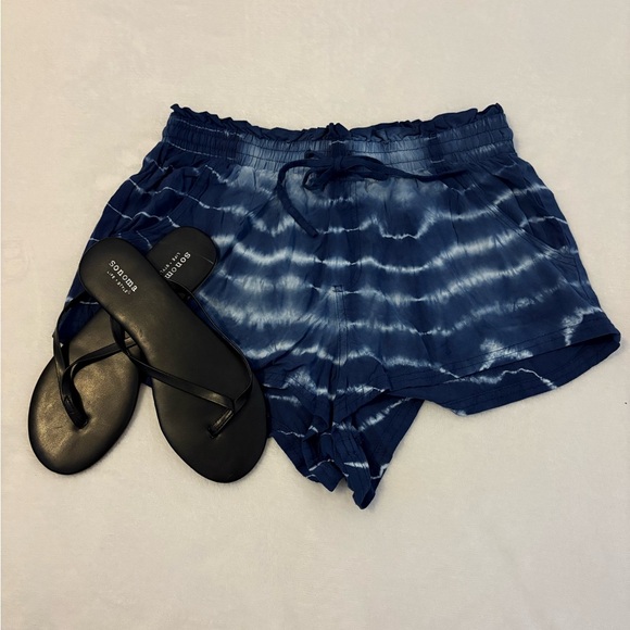 Aeropostale Tie Dye Shorts - Picture 6 of 8
